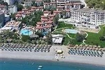 Justiniano Beach アブサルア